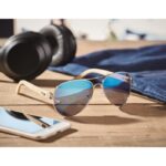MP3249890 gafas de sol de bambu en bolsa azul bambu 8