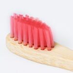MP3316010 cepillo dientes amarillo bambu 4